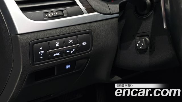 Genesis G80 2017 — photo 16