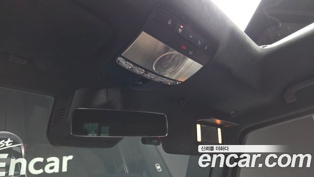 Mercedes-Benz G-Class 2023 — photo 27