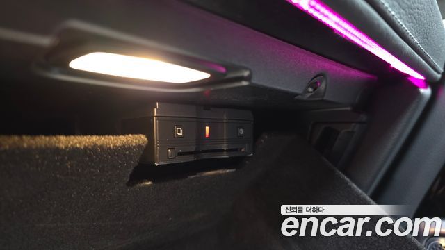 Mercedes-Benz G-Class 2023 — photo 34