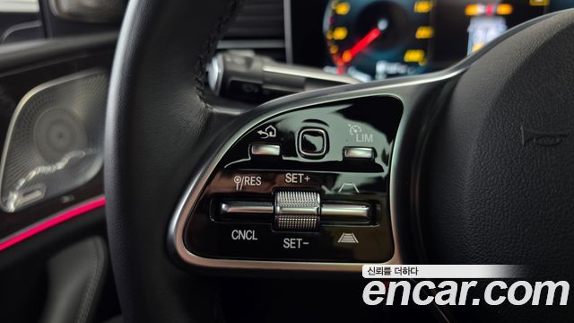 Mercedes-Benz GLE-Class 2023 — photo 22
