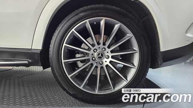 Mercedes-Benz GLE-Class 2023 — photo 7