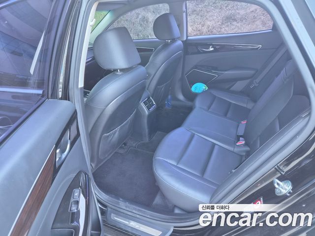 Kia K7 2019 — photo 11