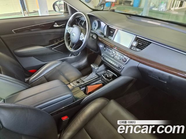 Kia K7 2019 — photo 12