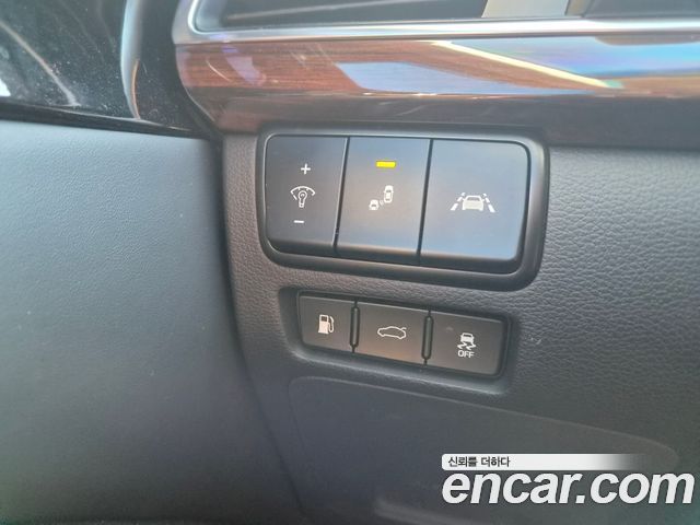 Kia K7 2019 — photo 16