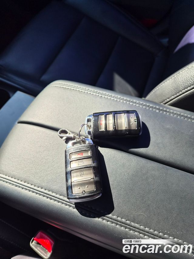 Kia K7 2019 — photo 17