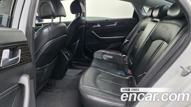 Hyundai Sonata 2017 — photo 16