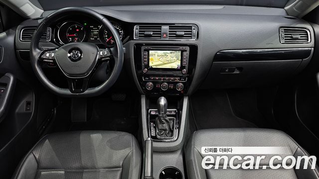 Volkswagen Jetta 2015 — photo 7