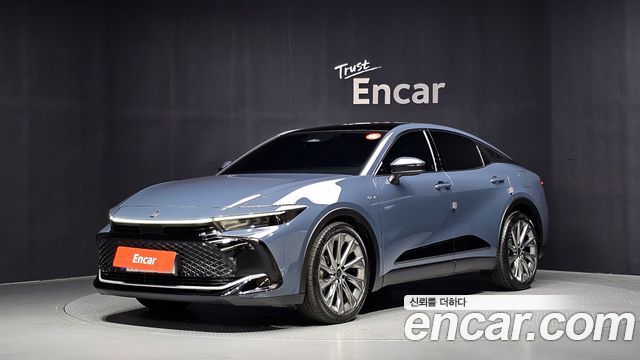 Toyota Crown 2025 — photo 1