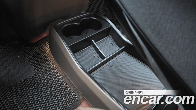 Kia EV9 2024 — photo 25