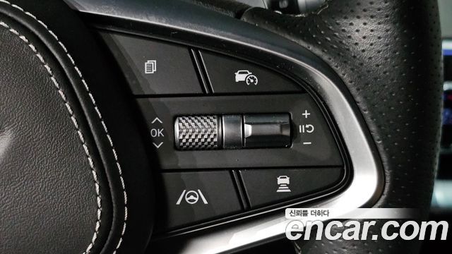 Genesis GV70 2023 — photo 23
