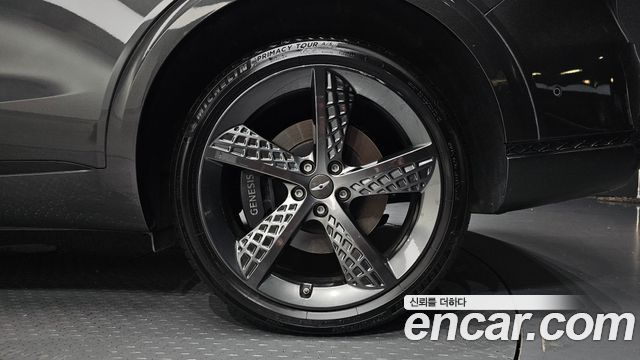 Genesis GV70 2023 — photo 7