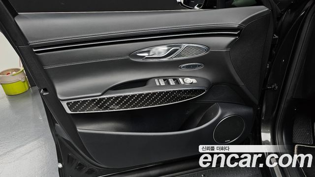 Genesis GV70 2023 — photo 14