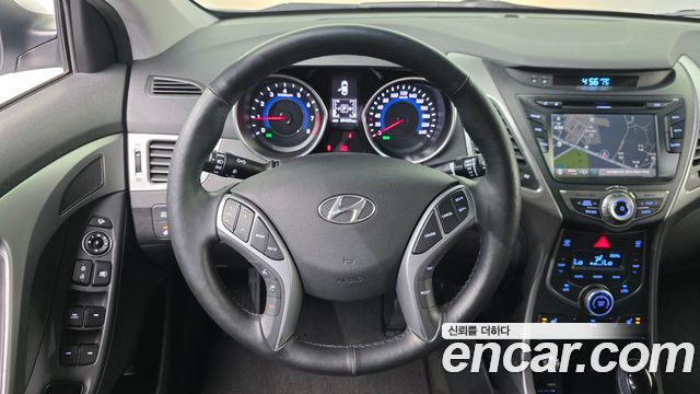 Hyundai AVANTE 2015 — photo 19