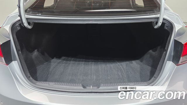 Hyundai AVANTE 2015 — photo 27
