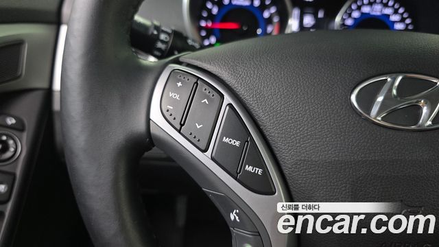 Hyundai AVANTE 2015 — photo 29