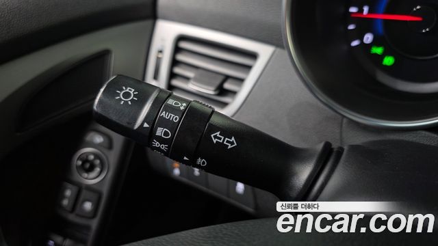 Hyundai AVANTE 2015 — photo 31