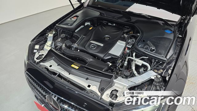 Mercedes-Benz E-Class 2021 — photo 6