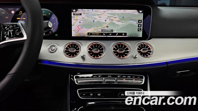 Mercedes-Benz E-Class 2021 — photo 19