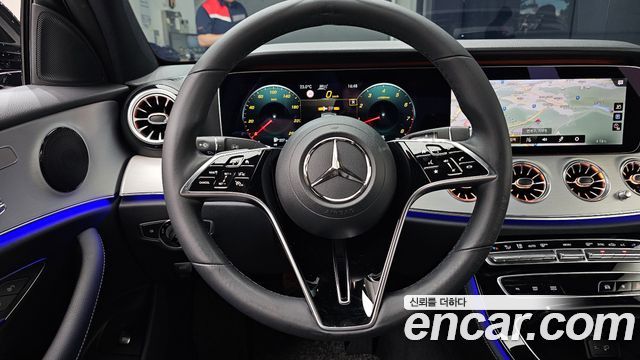 Mercedes-Benz E-Class 2021 — photo 20
