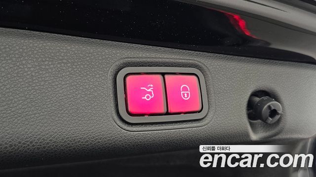 Mercedes-Benz E-Class 2021 — photo 25