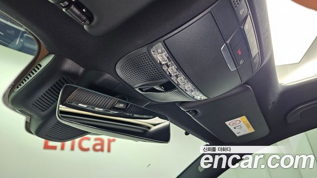 Mercedes-Benz E-Class 2021 — photo 28
