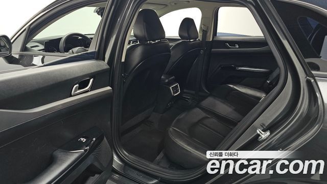 Kia K5 2021 — photo 18