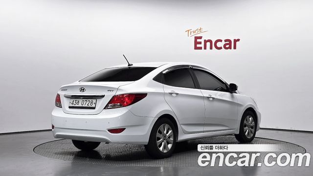 Hyundai Accent 2017 — photo 2