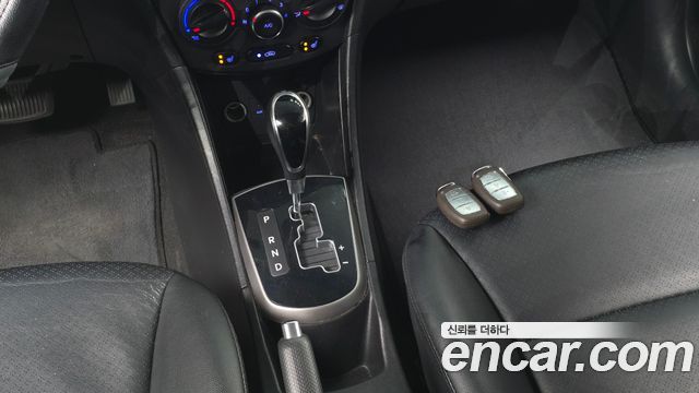 Hyundai Accent 2017 — photo 12