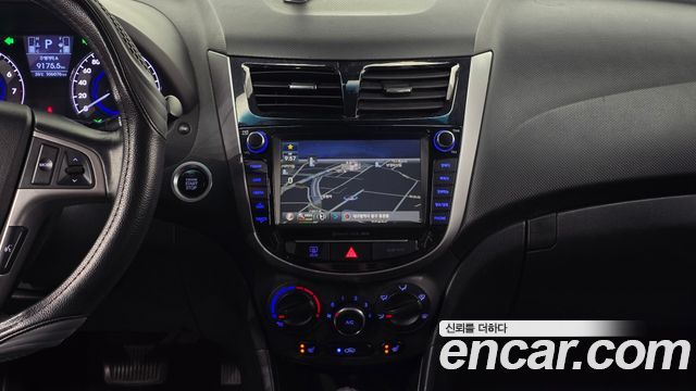 Hyundai Accent 2017 — photo 25