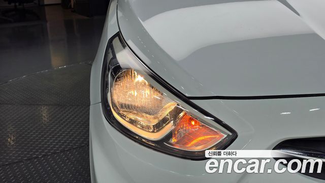 Hyundai Accent 2017 — photo 8