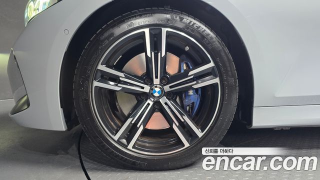 BMW 3-Series 2023 — photo 5