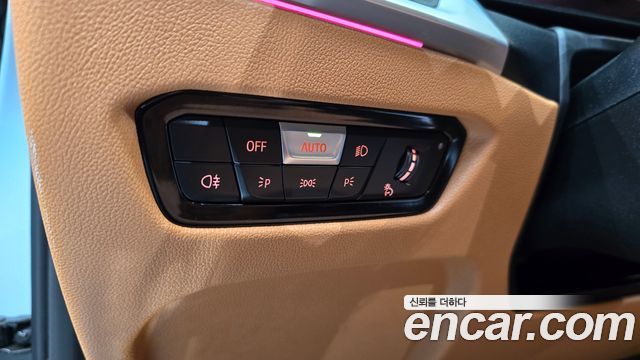 BMW 3-Series 2023 — photo 20