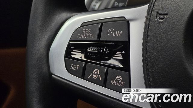 BMW 3-Series 2023 — photo 25
