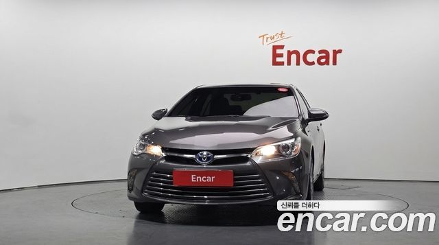 Toyota Camry 2017 — photo 3