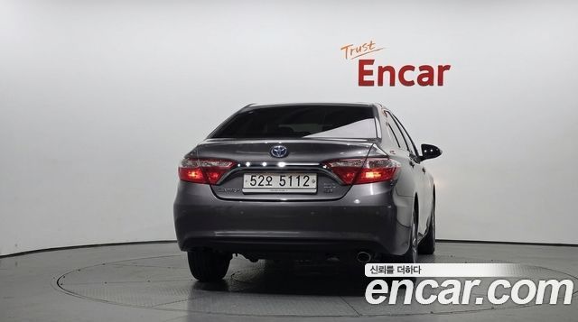 Toyota Camry 2017 — photo 4