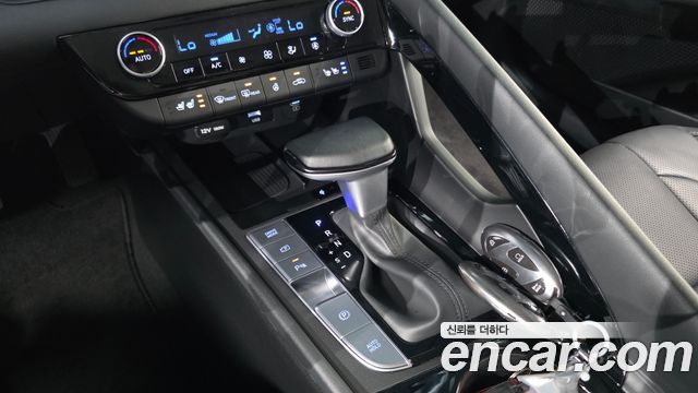 Hyundai AVANTE 2024 — photo 12