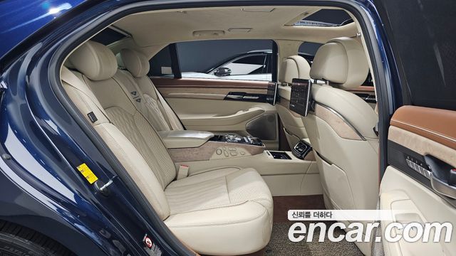 Genesis G90 2019 — photo 11