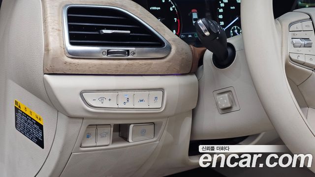 Genesis G90 2019 — photo 15