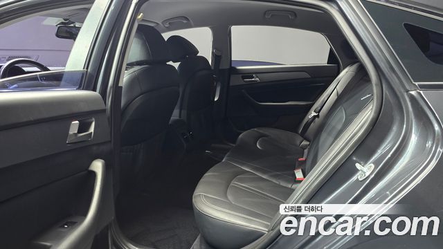 Hyundai Sonata 2019 — photo 12