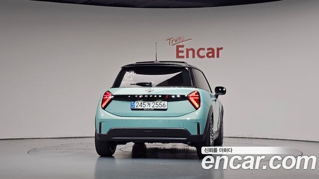 Mini Cooper 2025 — photo 4