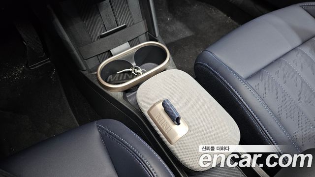 Mini Cooper 2025 — photo 12