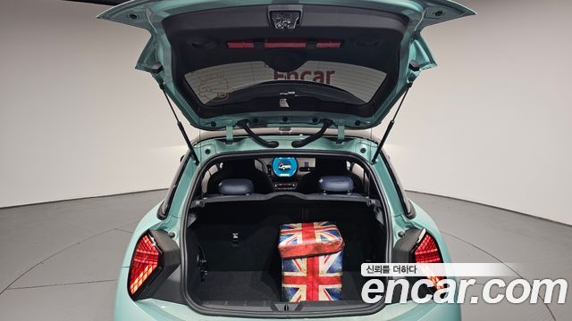 Mini Cooper 2025 — photo 35