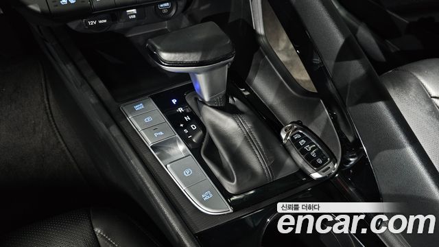 Hyundai AVANTE 2023 — photo 12
