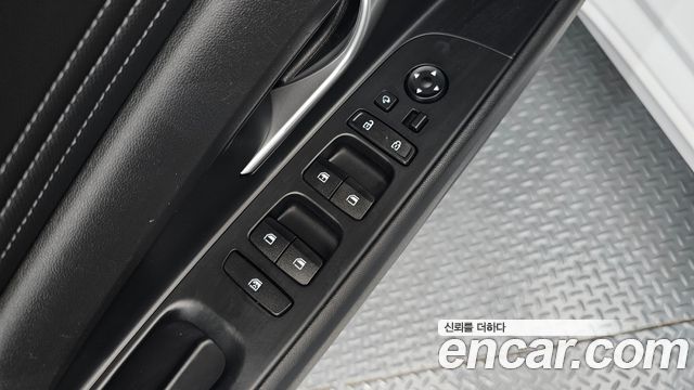 Hyundai AVANTE 2023 — photo 25