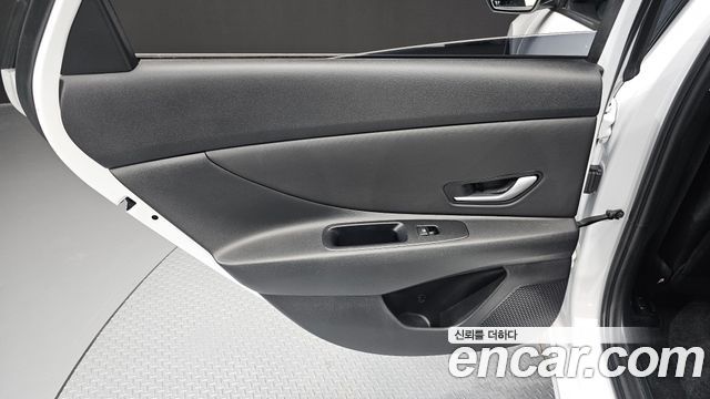 Hyundai AVANTE 2023 — photo 15