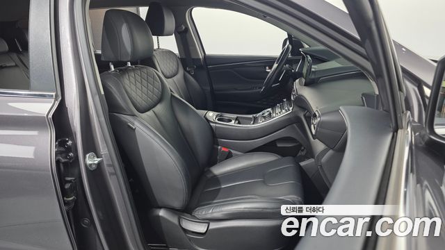 Hyundai Santafe 2022 — photo 16