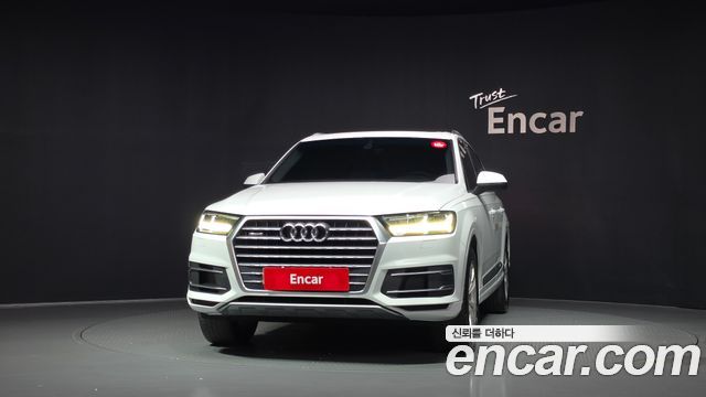 Audi Q7 2019 — photo 3
