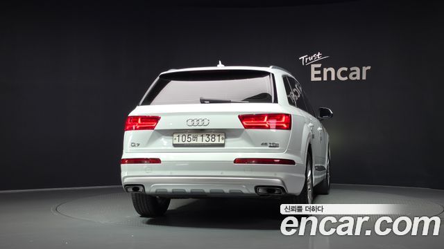 Audi Q7 2019 — photo 4