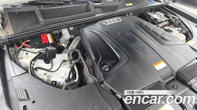 Audi Q7 2019 — photo 6