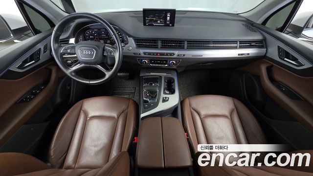 Audi Q7 2019 — photo 10